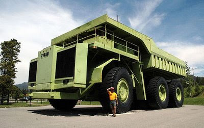 The+Biggest+truck+ever+1.jpg
