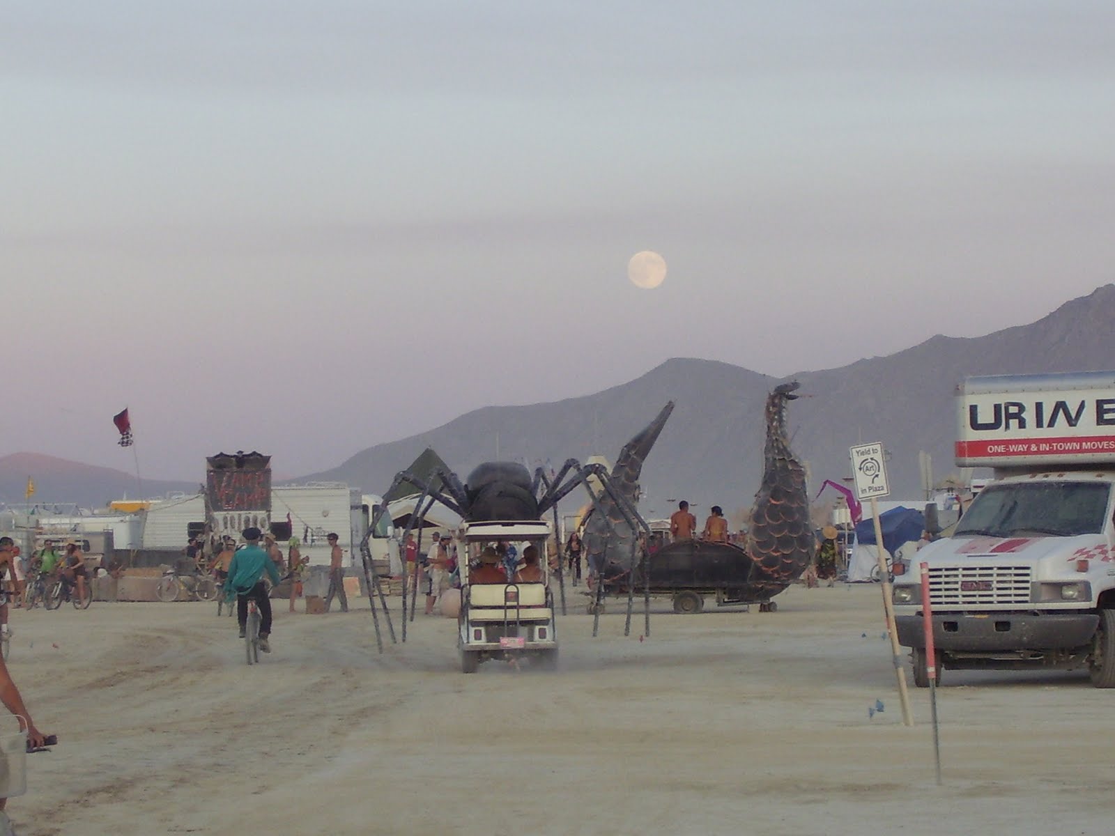 [Burning+Man+2009+trip+074.JPG]