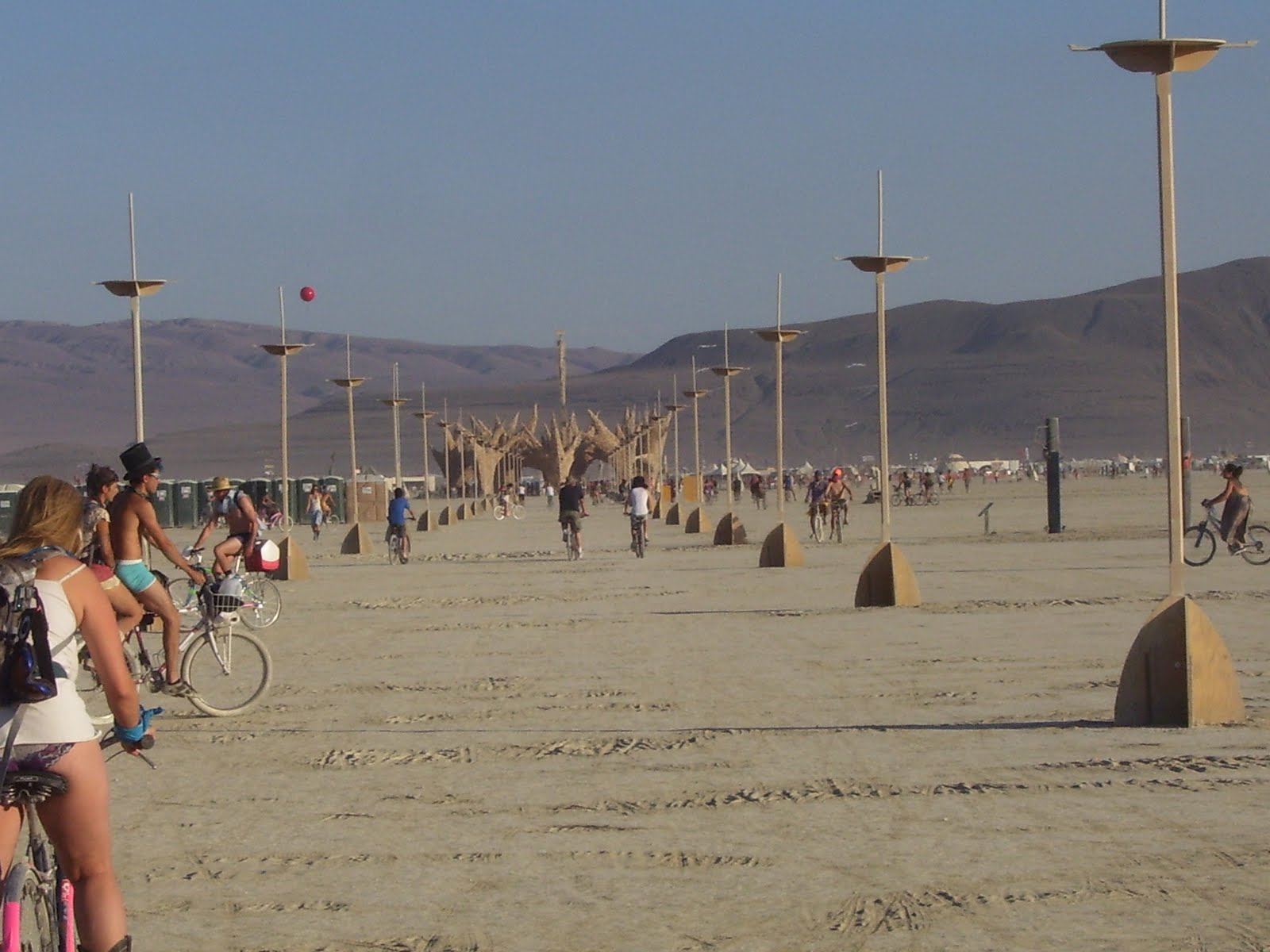 [Burning+Man+2009+trip+064.JPG]