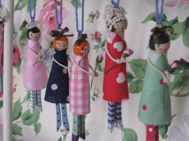 Peg flower girls
