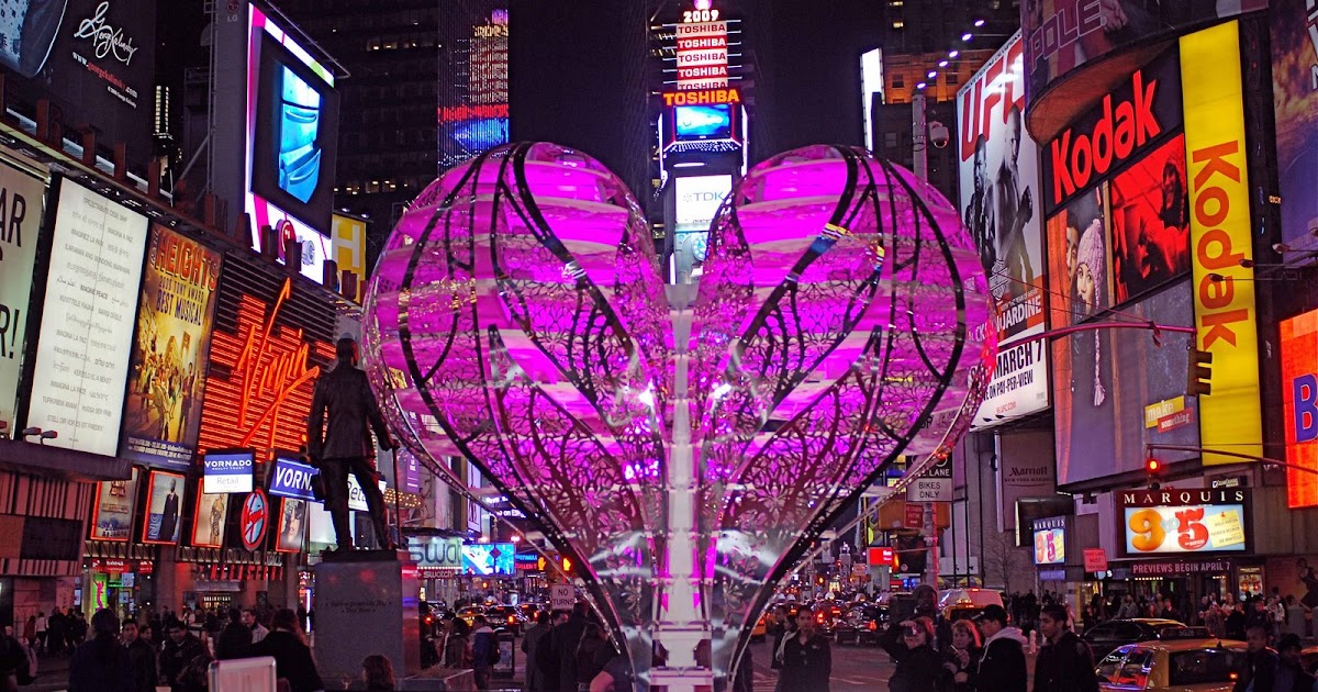 NYC ♥ NYC: &quot;Valentine to Times Square,&quot; heart sculpture in the heart of