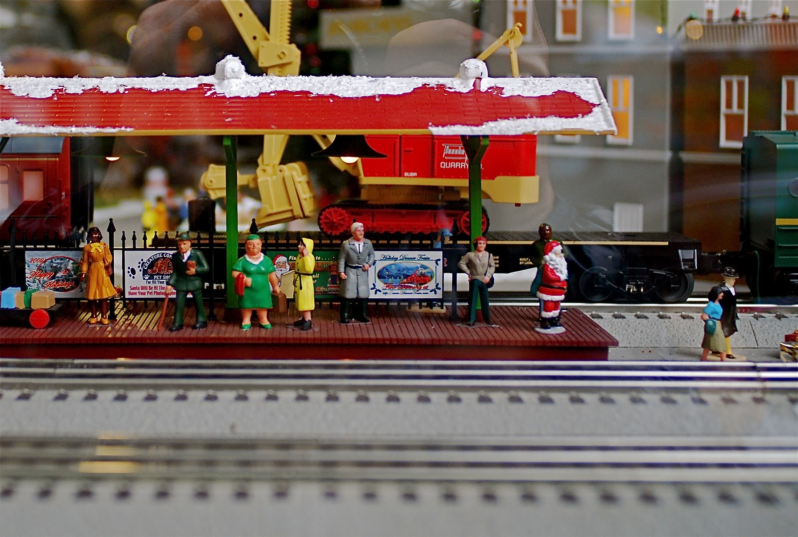 ionel model trains opened a holiday pop up shop at 1095 avenue of 