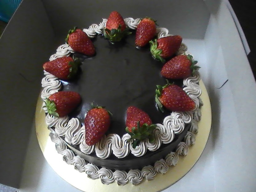 Kiez Homemade Cake Kek Coklat Strawberry
