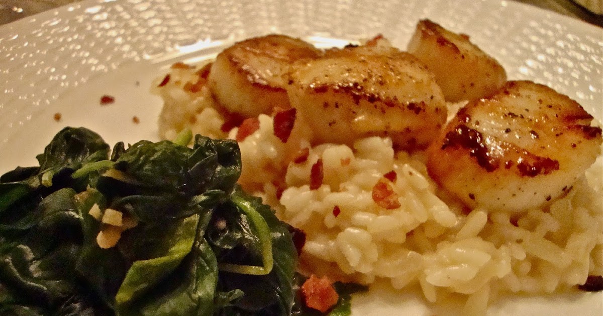 Kitchen Ambition Seared Scallops over Risotto with Crumbled Bacon