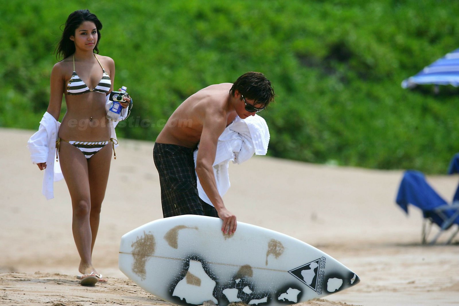 [vanessa-hudgens-bikini-7.jpg]