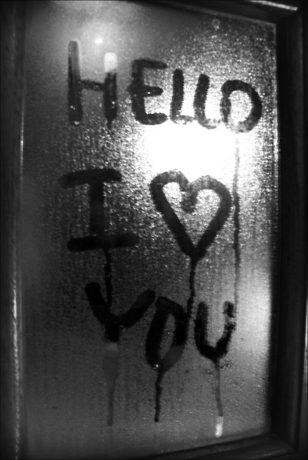 [Hello__I_love_you__by_ponto_quente.jpg]