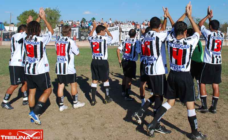 [09sanmartinfe03.jpg]