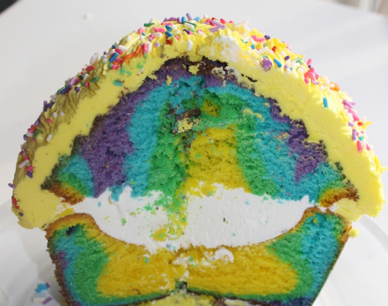 Rah Cha Chow: My Cream-Filled Rainbow Big Top Cupcake