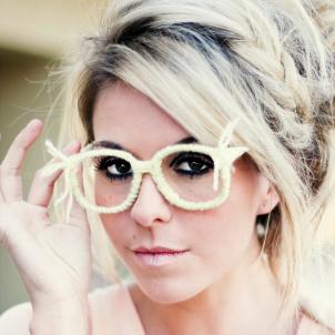 [yellowglasses_model.jpg]