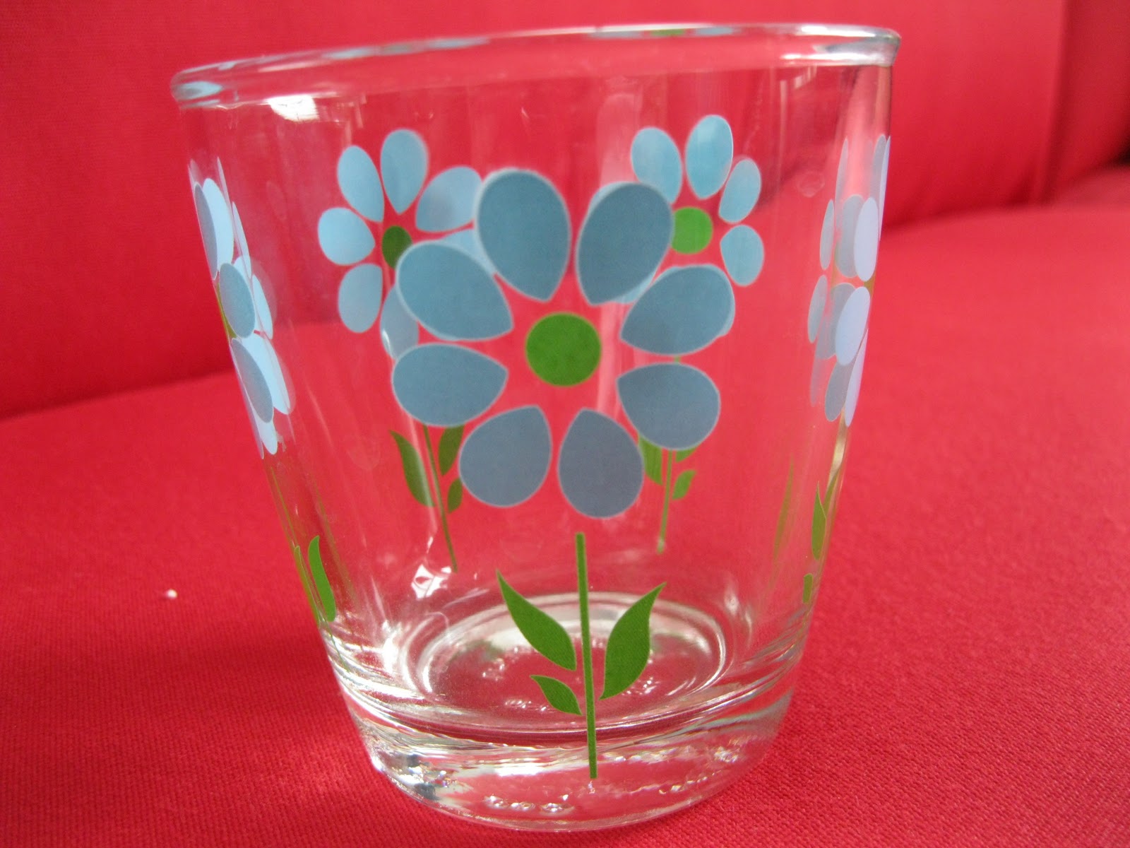LIFE IN THE 209 Vintage Daisy Sour Cream Glasses