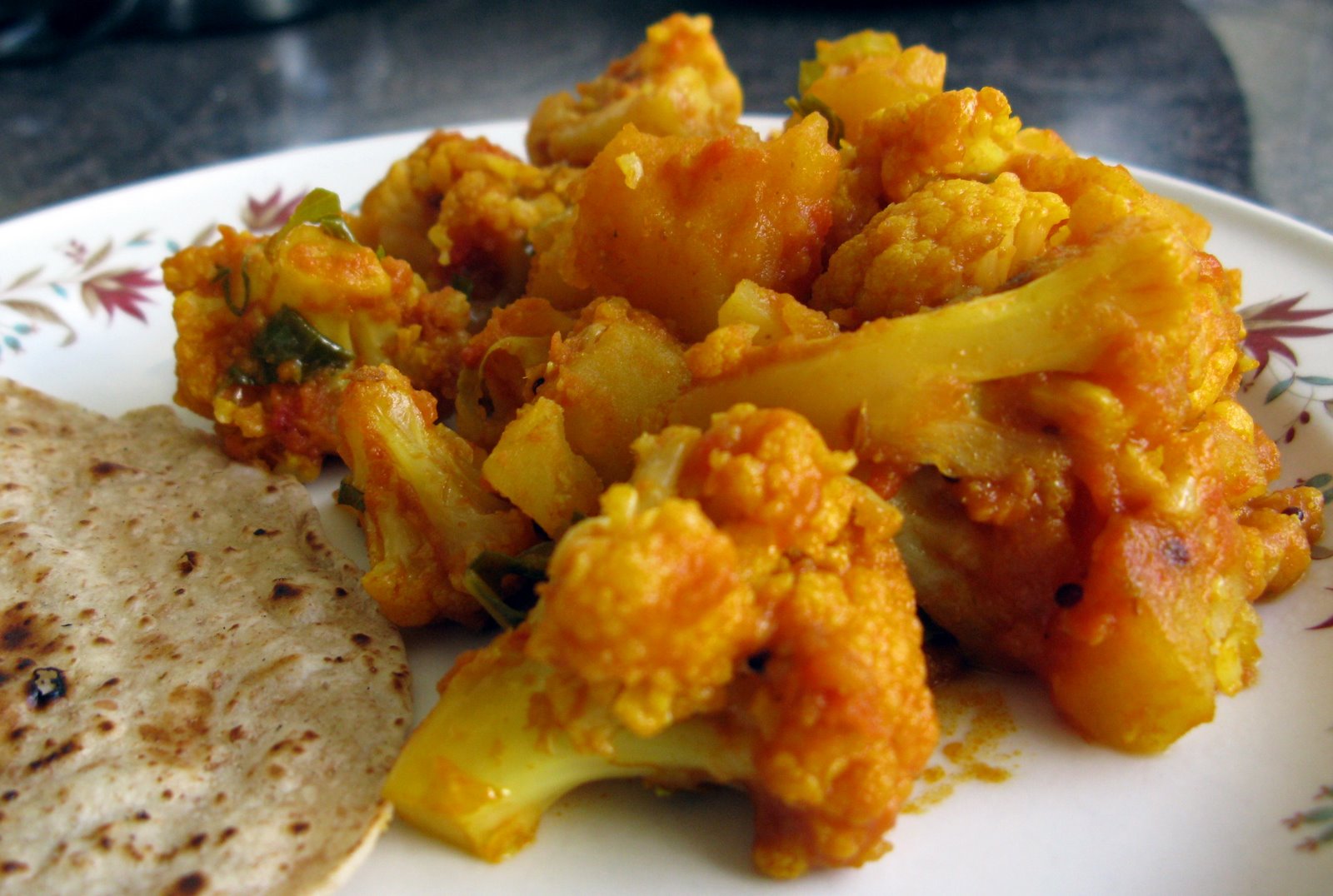 Chachi's Kitchen Phool Cobi jo Shaak / Alu Gobi / Cauliflower and