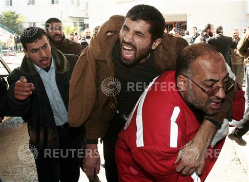 [Gaza+City+--+brown+jacket+injured.jpg]
