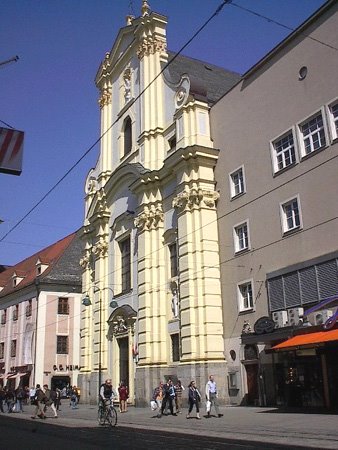 [karmeliterkirche.jpg]