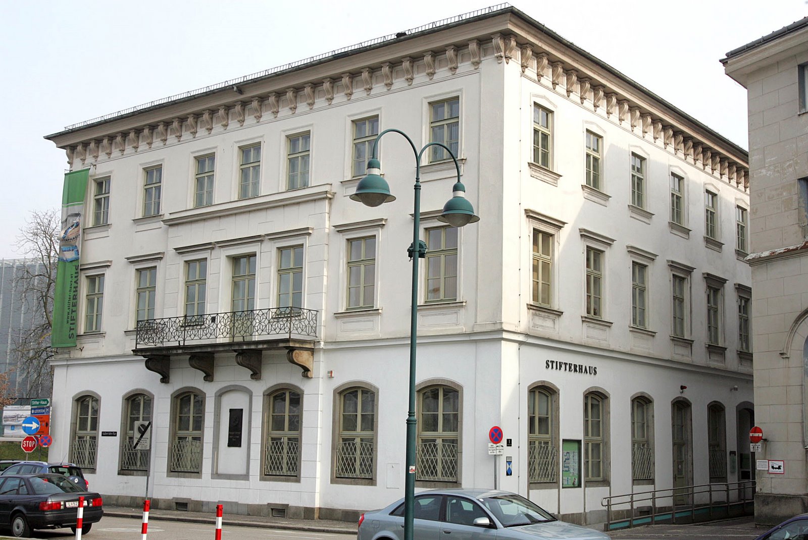 [Stifter+Haus,+Adalbert-Stifter-Institut.JPG]