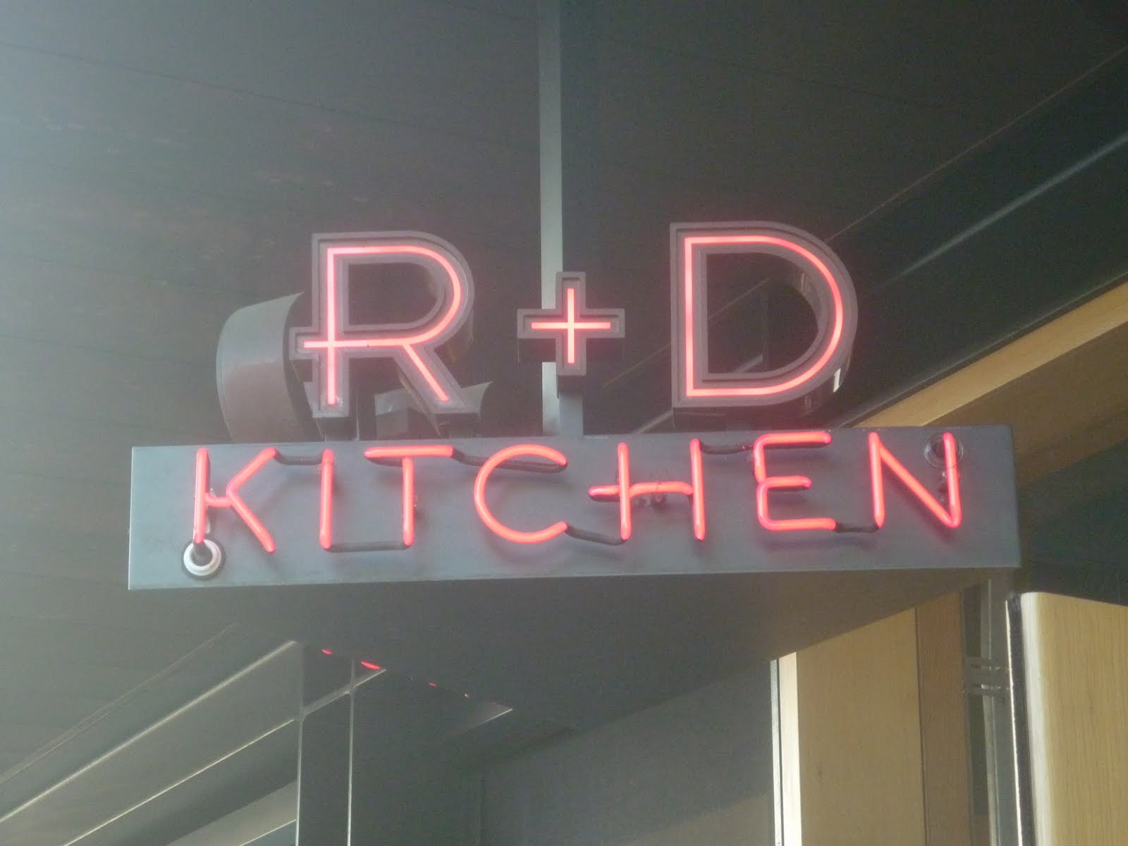 r and d kitchen open table