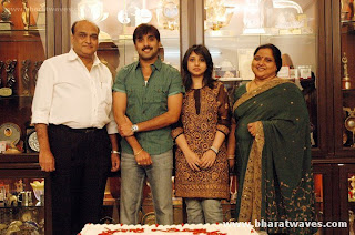 roja serial heroine family photos we love tarun tarun s biography roja serial heroine family photos we love tarun tarun s biography