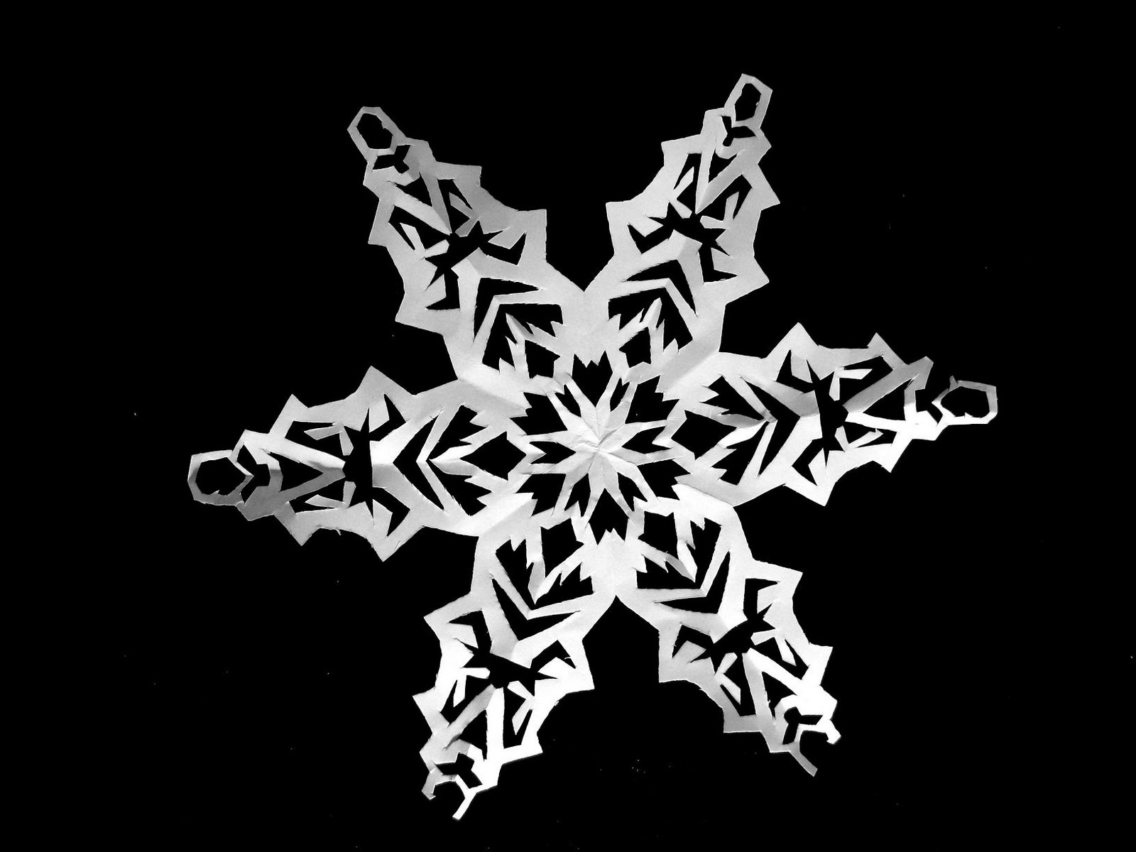 [papersnowflakemine.JPG]