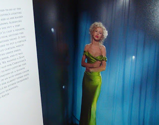 [Tema Oficial] Libro de Burlesque: Cher deja Comentario a Xtina! + Pics del libro!!! - Página 2 Burlesque+Book9