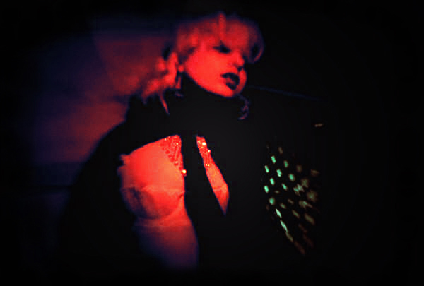 · Se Bienvenid@ a la Noche Eterna ·