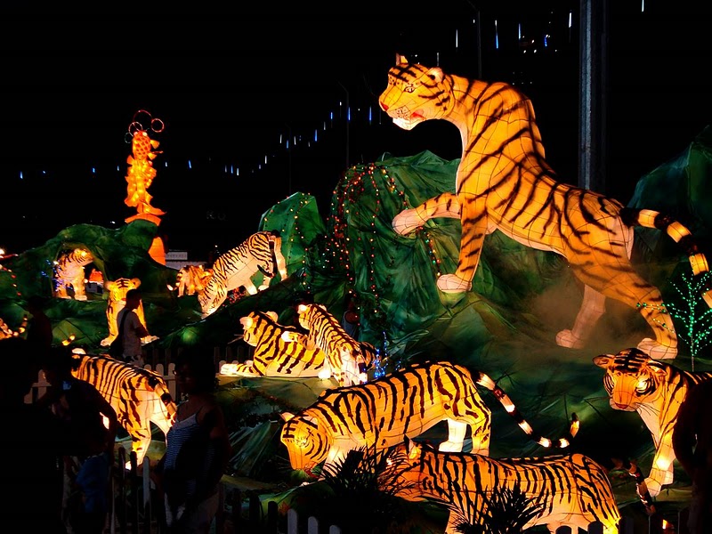 [16+River+Hong+Bao+2010.JPG]