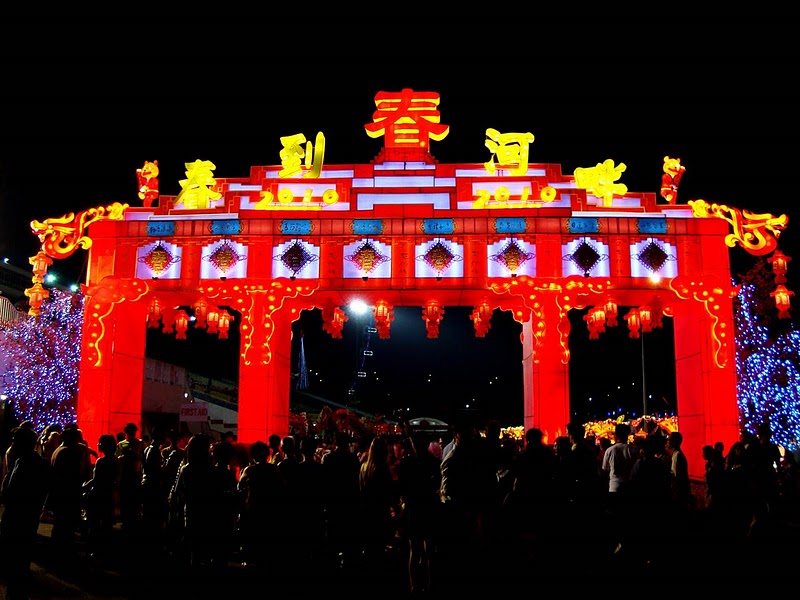 [05+River+Hong+Bao+2010.JPG]