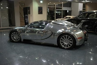 Shiny-shiny Bugatti Veyron 16.4 