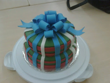 Bow Cake