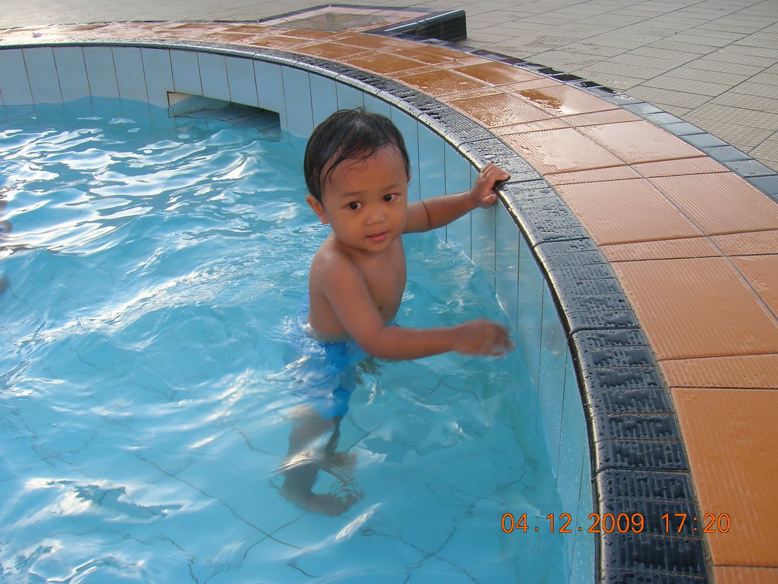 [DSCN2883.JPG]