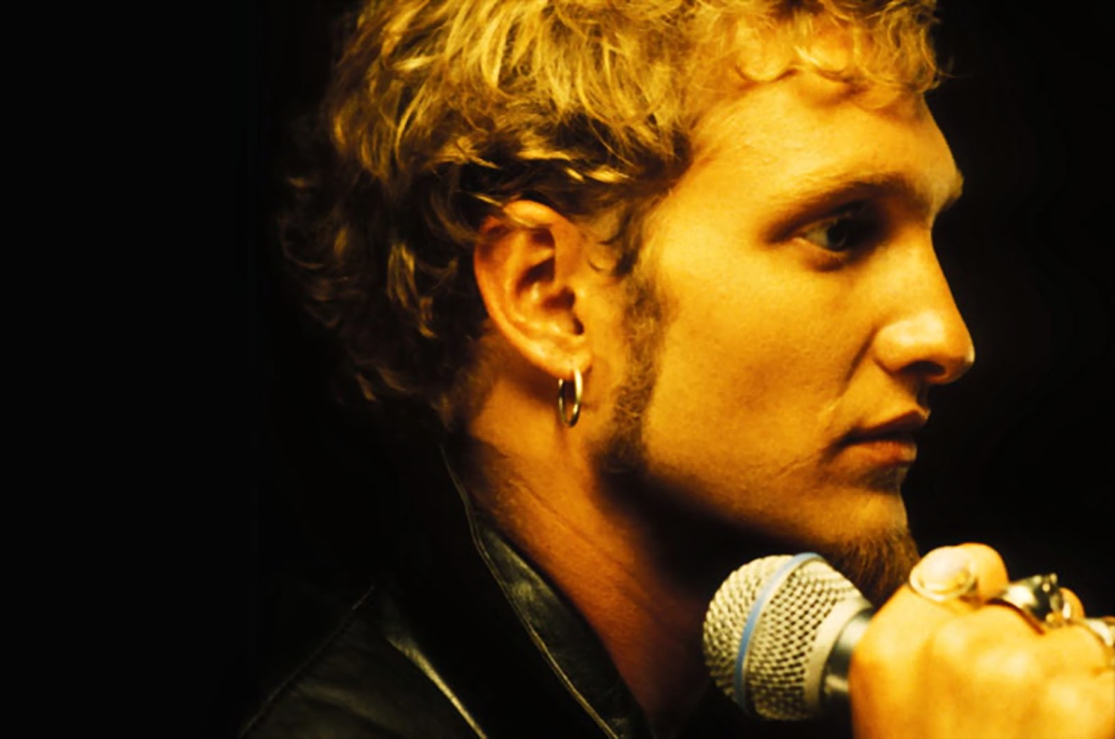 Soundtrack For Every Heaven Or Hell Alice In Chains Love Hate Love Soundtrack For Every Heaven Or Hell Alice In Chains Love Hate Love