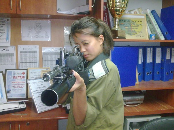 IDFWomenDoubleTapper_M203_M16Rifle_6059469_n.jpg