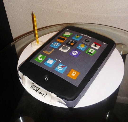 iphone+cake.jpg