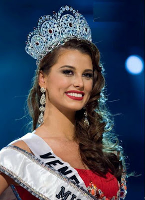 ===Stefania Fernander-Miss Universe 2009=== Stefania_fernandez+Miss+Universe+2009