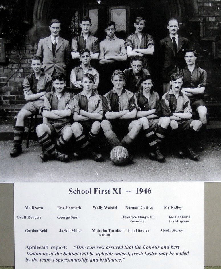 [School+First+XI+-++1946.jpg]