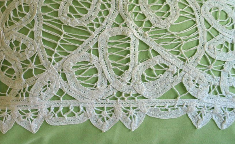 [Lace+Pillow+P5123500b.jpg]