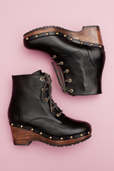 [opening+ceremony+boot+clog+2.jpg]