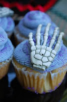 Vegan Birthday Cake Recipe on These Spooky Skeleton Hand Vegan Halloween Cupcakes Are Amazing Made
