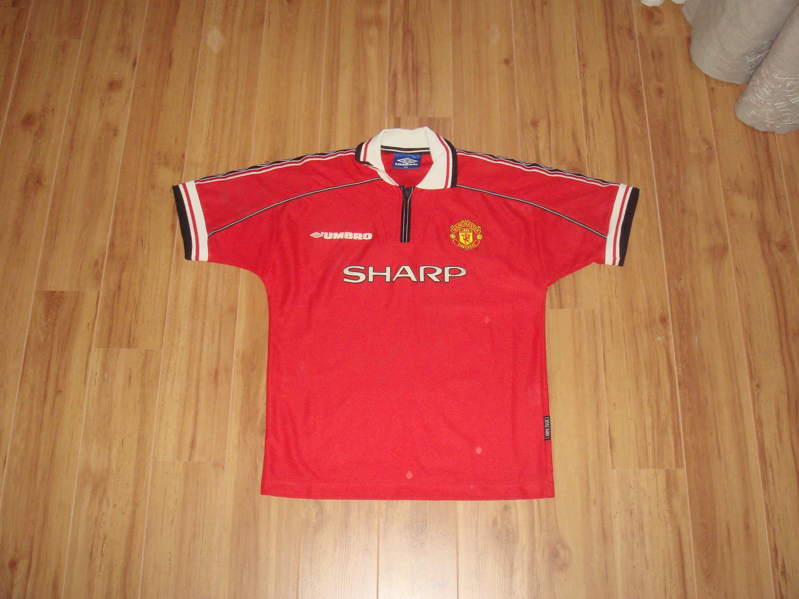 [Manchester+United+1998-2000++Home_ön.JPG]