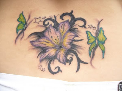 Tatuagem de flor