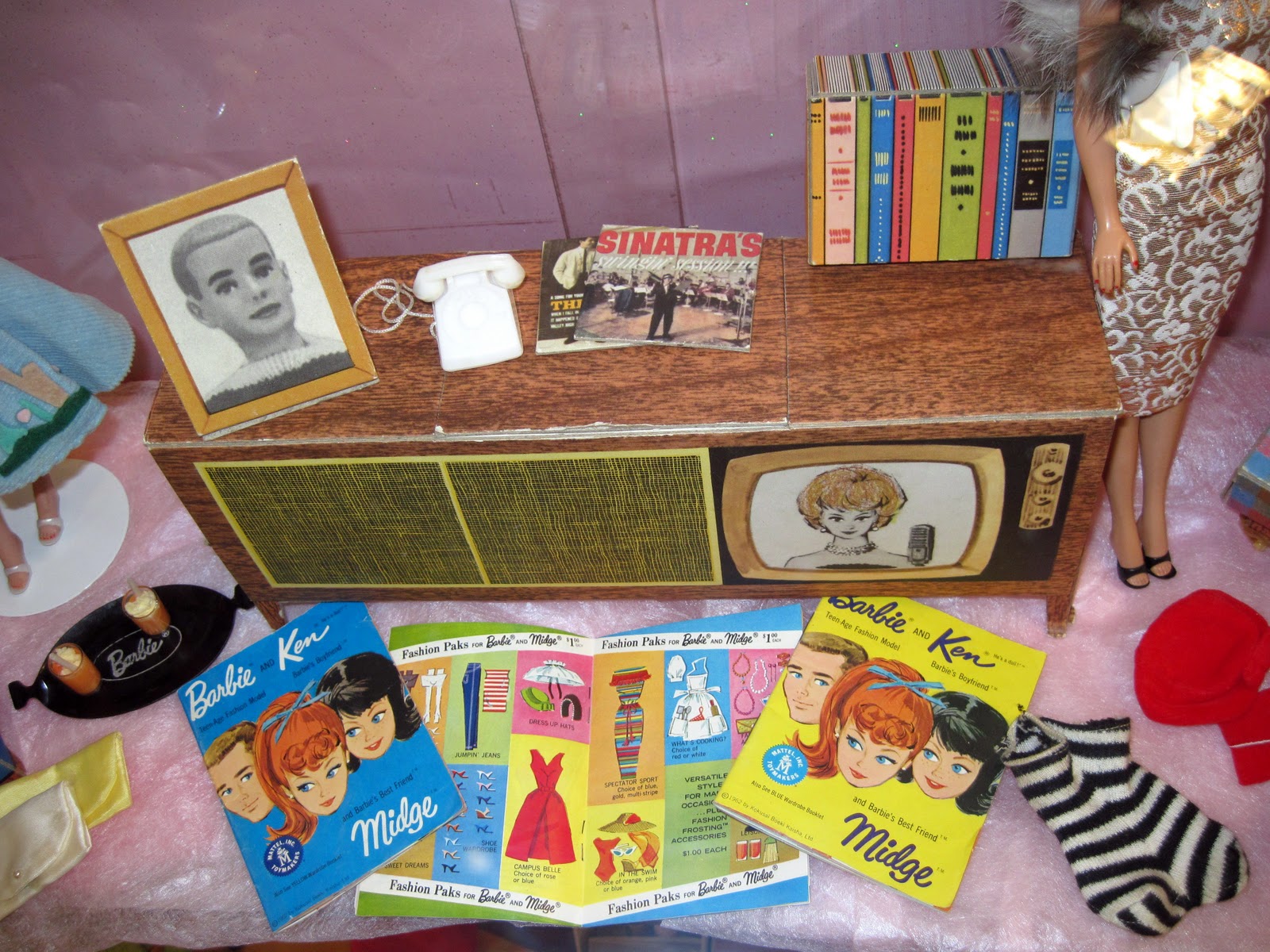 Tracy's Toys (and Some Other Stuff): Vintage Barbie Display