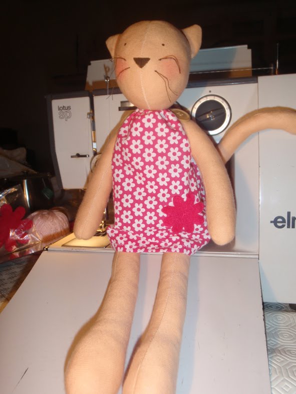 [Gata+Cat+Handmade.jpg]