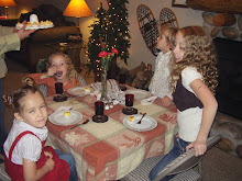 Kaymin, Taylee, Tamzyn and Takoy getting ready to feast on Thanksgiving dinner!