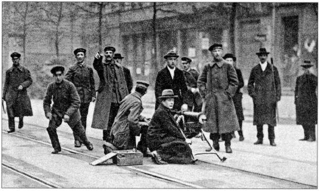 [espartaquistasBerlin1918.jpg]