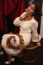 Vestido en algodón y seda con volante de caracol