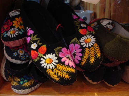 [kemikaalicocktail_aamutossut.jpg]