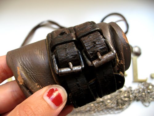 [k_nahkaranneke1.jpg]