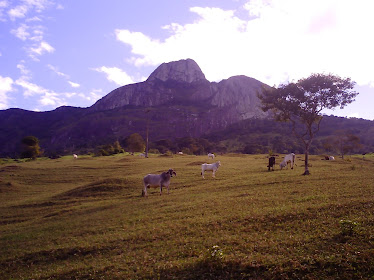 PEDRA DE TRES PONTAS