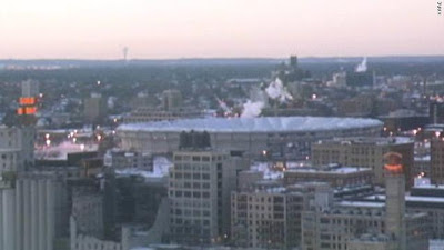 Metrodome collapsed from snow 2010.12.12