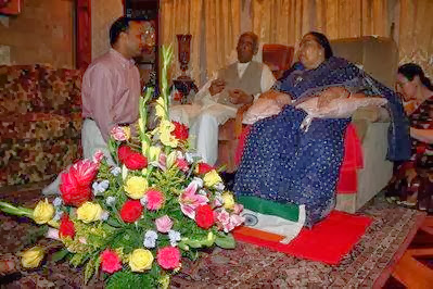 matha2 நிர்மலா தேவி மாதாஜி ..நீங்க இப்படி பண்ணலாமா "ஜி"