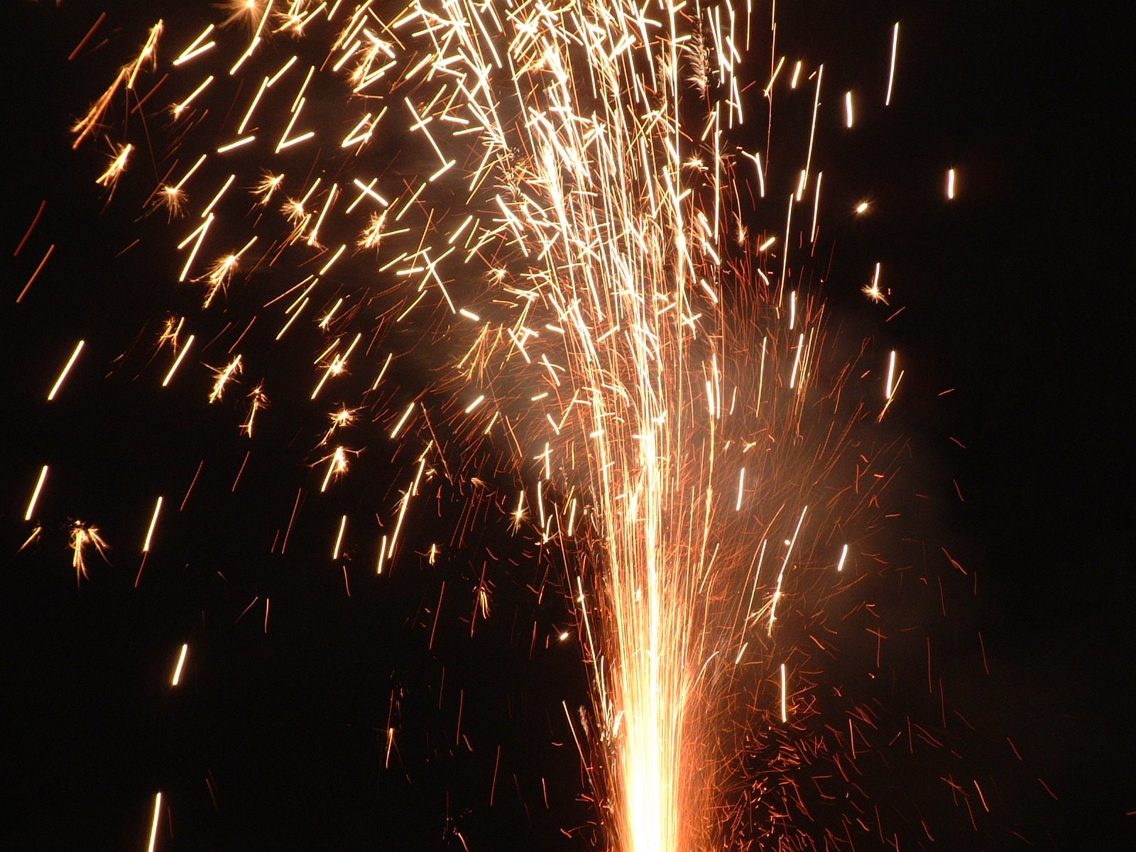 [Firework-RC.JPG]
