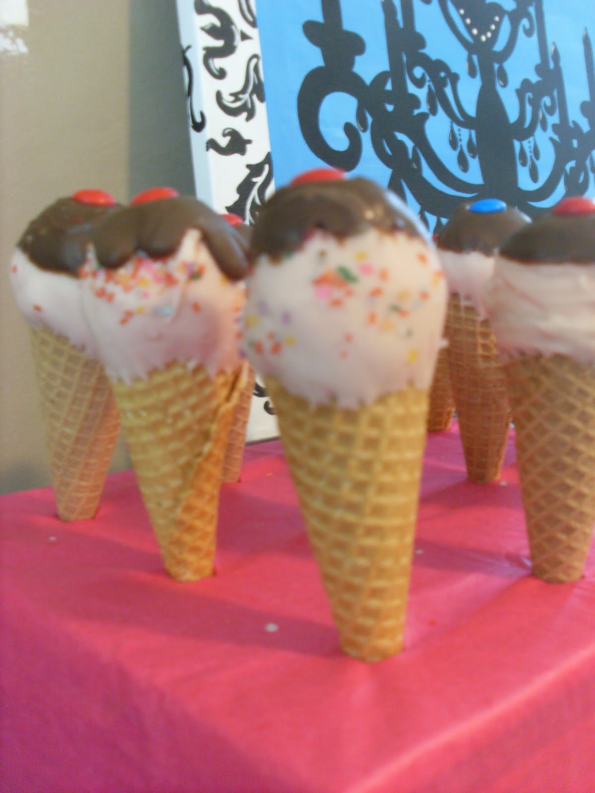 Welcome to Chocolate PolkaDots!: Ashlyn's 15th bday Retro Ice Cream Bar